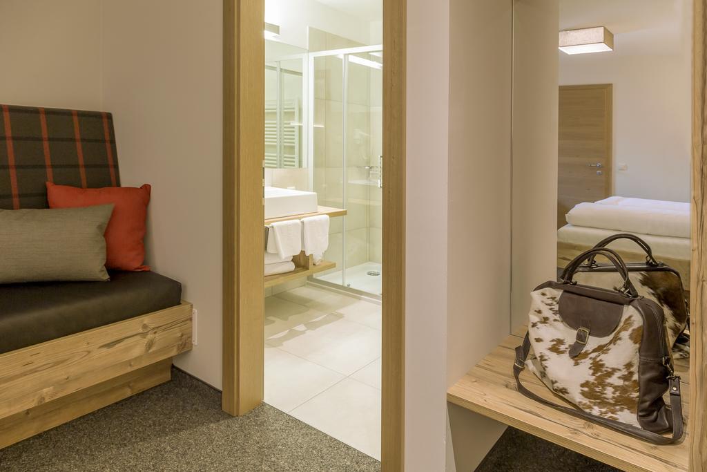 Hotel Anewandter Brunico Ruang foto