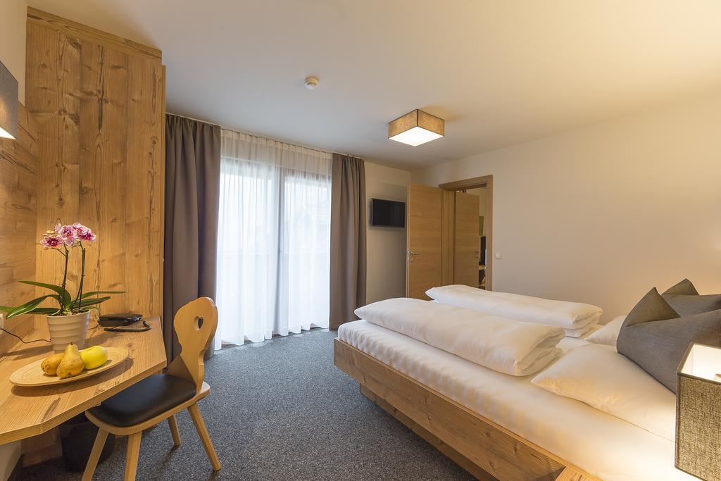Hotel Anewandter Brunico Bagian luar foto