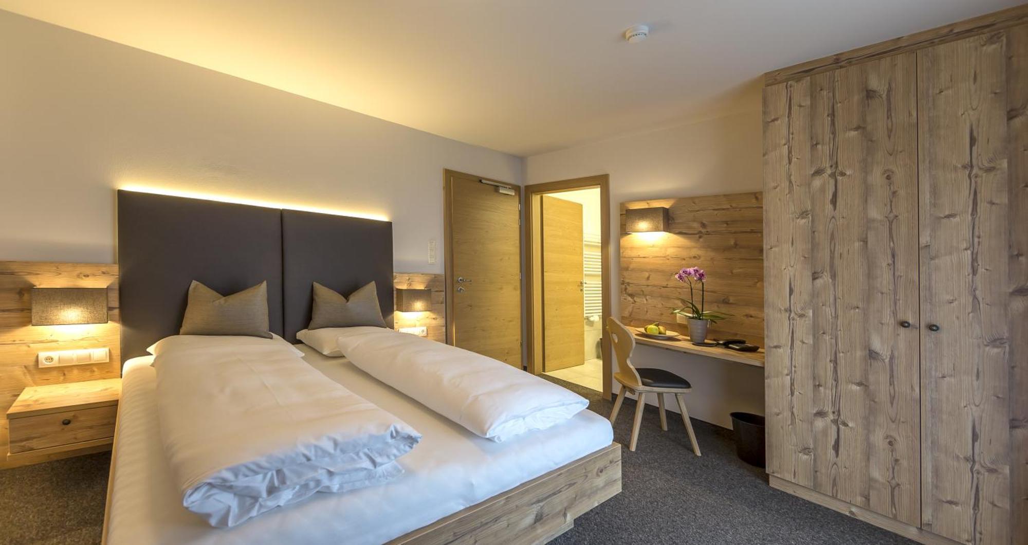 Hotel Anewandter Brunico Ruang foto