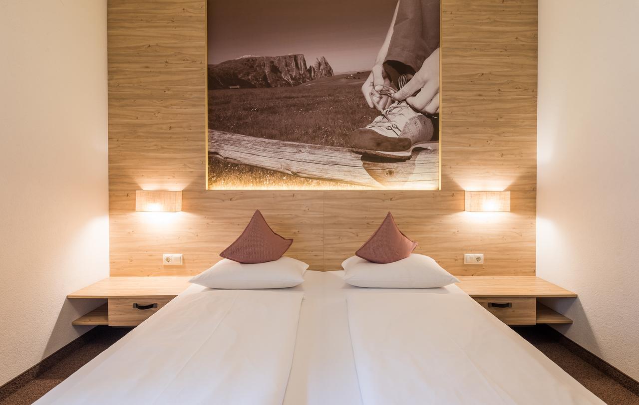 Hotel Anewandter Brunico Bagian luar foto