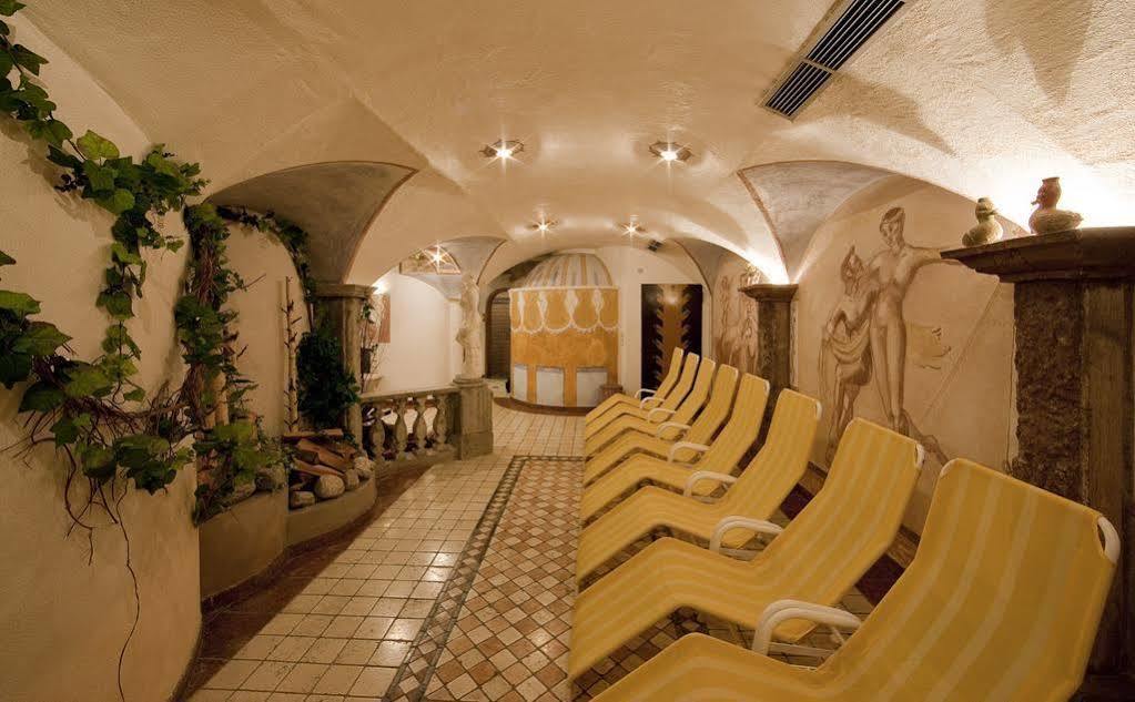 Hotel Anewandter Brunico Bagian luar foto