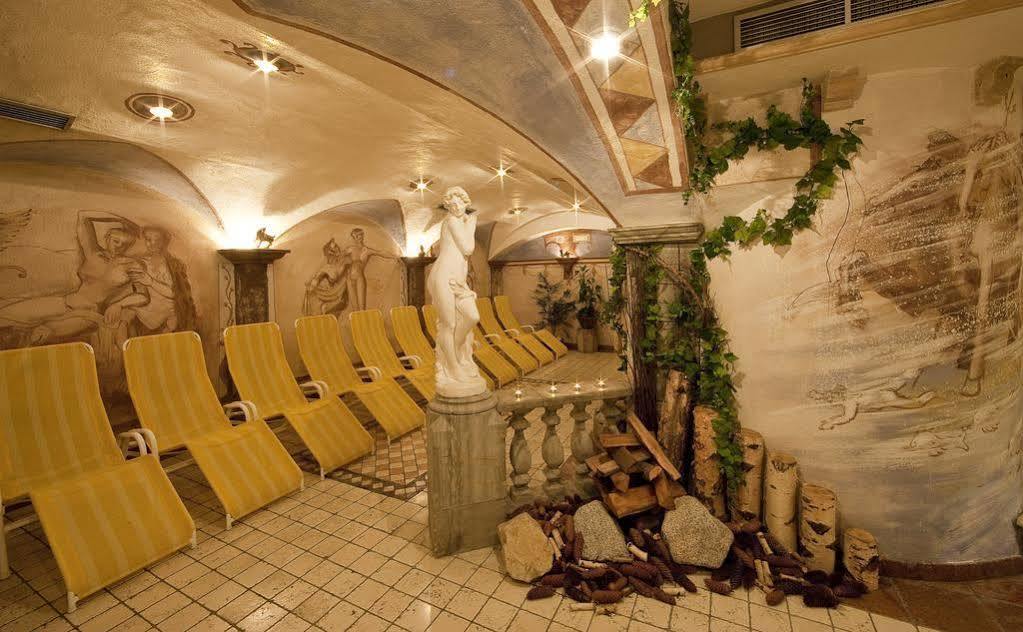 Hotel Anewandter Brunico Bagian luar foto